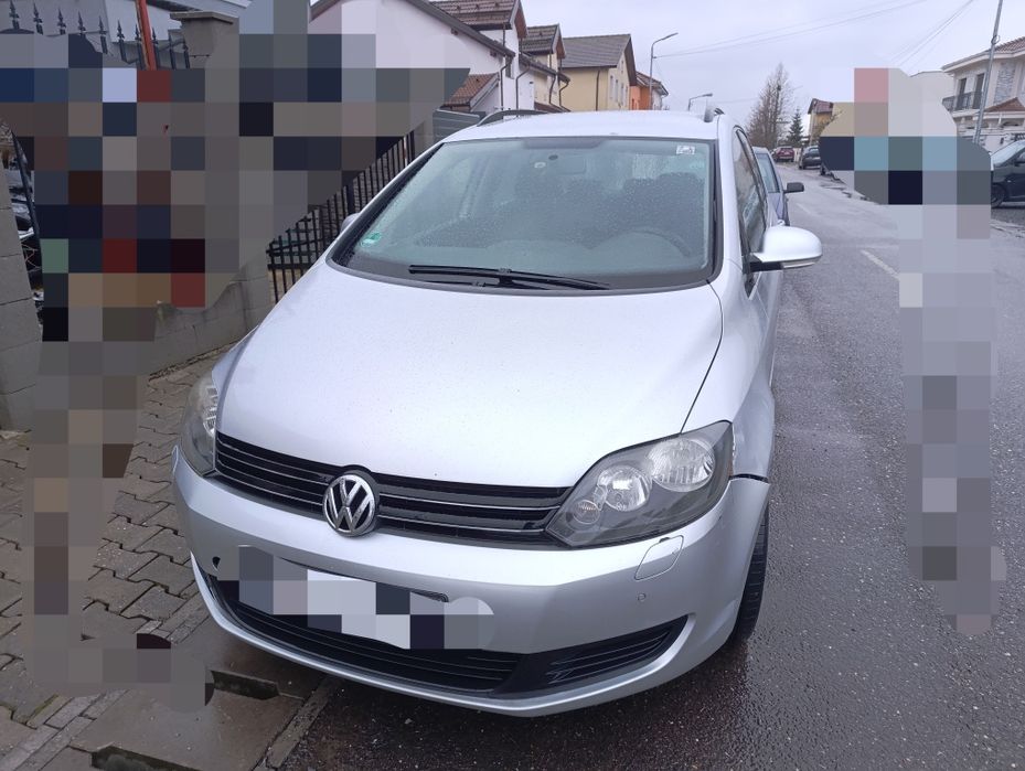 Vând Golf plus pentru piese