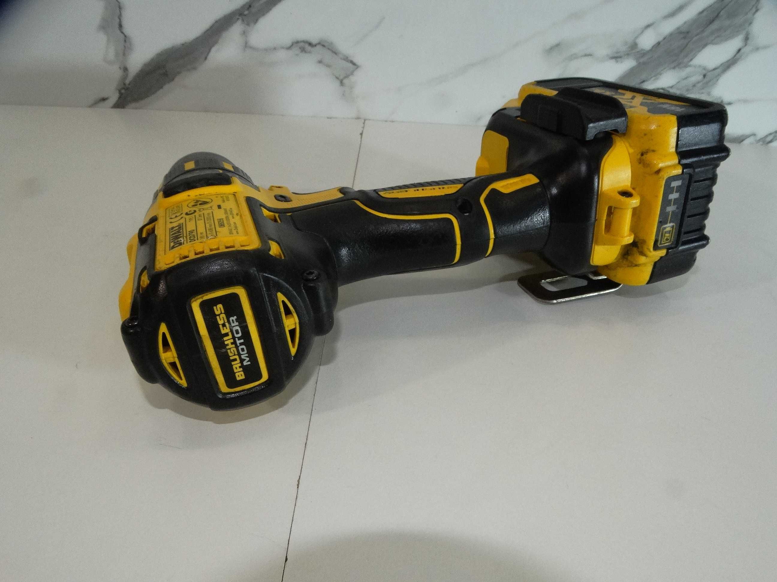 Dewalt DCD 790 / 5.0 Ah - Винтоверт гр. Варна ЖП Гара • OLX.bg