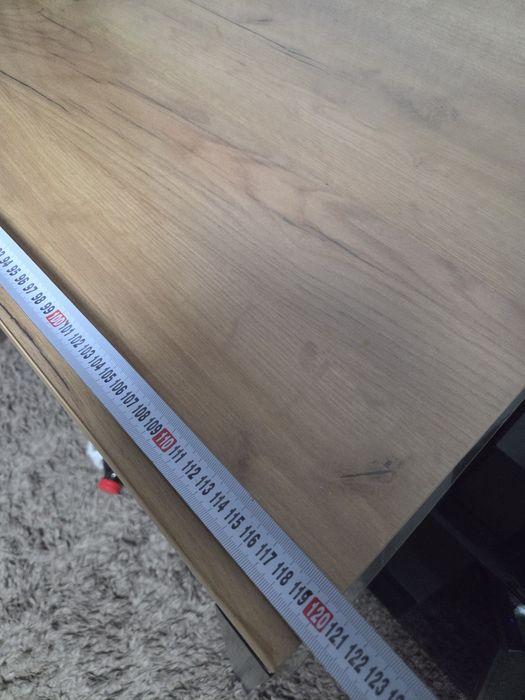 Стол кухонный, состояние нового