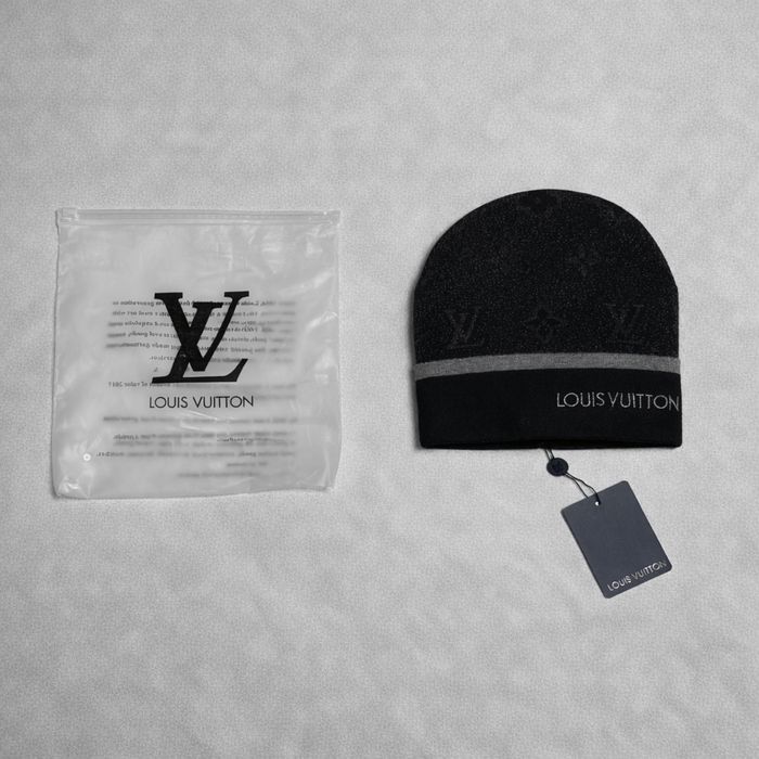 Caciula Louis Vuitton