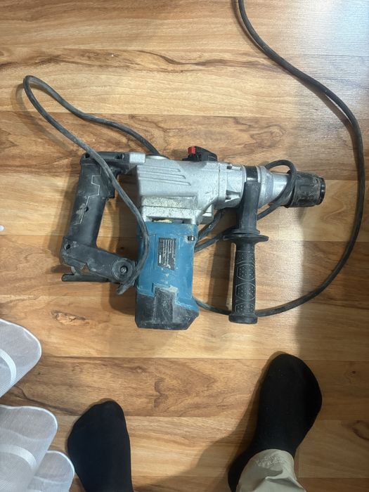 Продам перфоратор отбойник