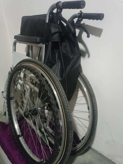 Инвалидный коляска