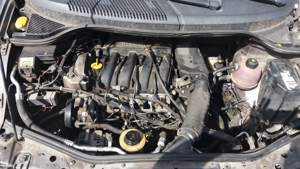 Рено Сценик на части