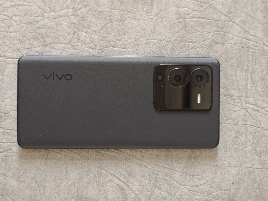 Телефон Vivo v25pro