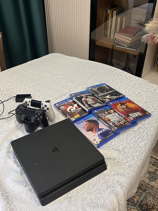 Playstation PS 4 slim 1tb прошитая +2 джостика