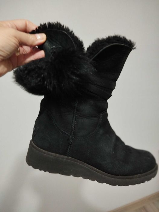 Vind cizme de iarna de dama.