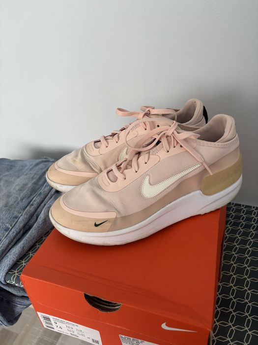 Дамски Маратонки Nike