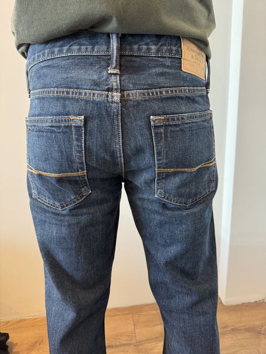 дънки Abercrombie & Fitch