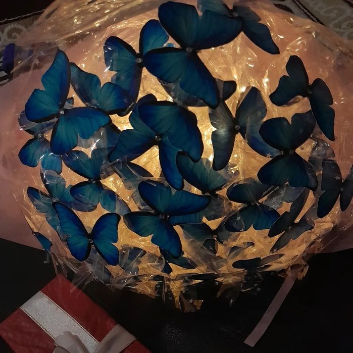 Именной киндер  букет из бабачек