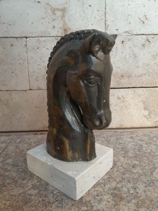 Statueta veche din metal neferos,  1,5 kg, h 16 cm