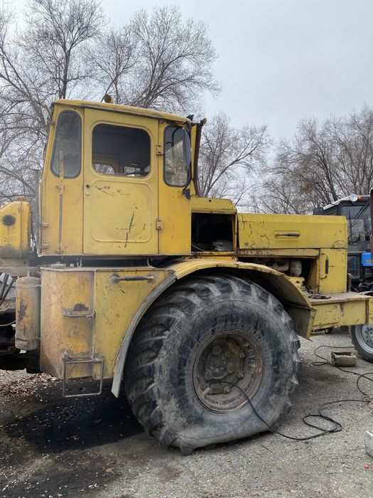 Трактор К-700 в хорошем состояний