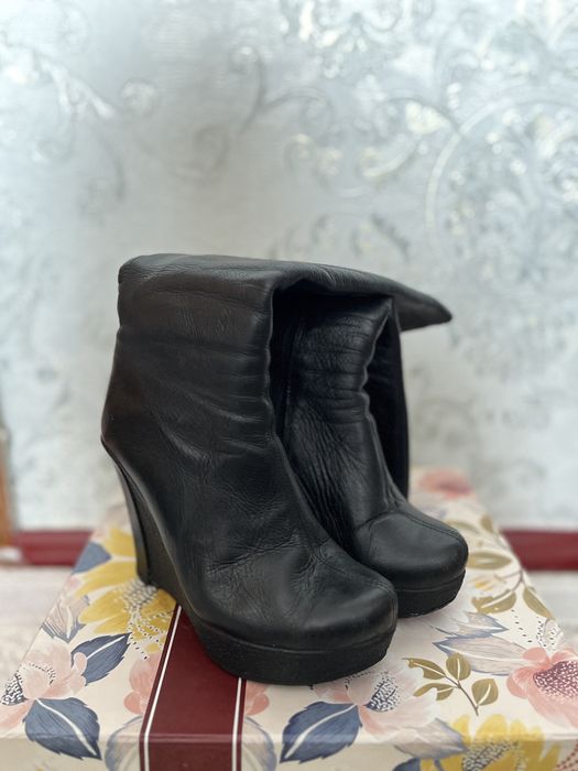 Срочно продаю очень красивую обувь