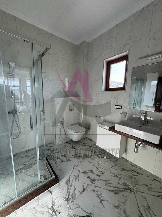 Продава се Къща в Варна, Левски - 300 кв.м за 1250 €/кв.м - Снимка #10