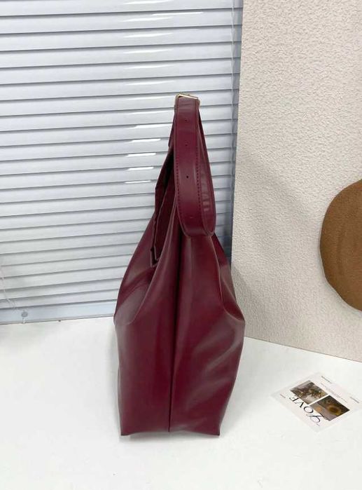 Дамска чанта през рамо – модерен дизайн, стил и удобство!