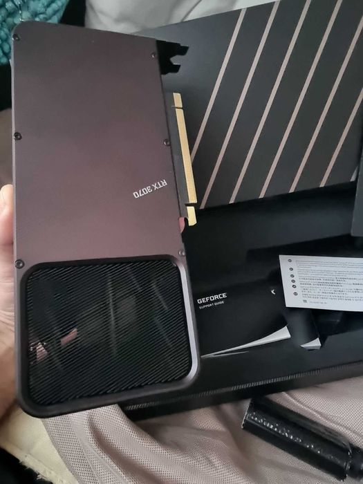 PC Ryzen 7-1700-RTX 3070-32gbDDR4 /240 SSD