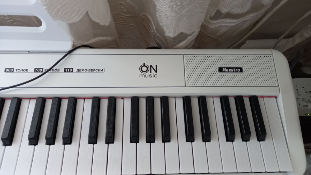 Синтезатор maestro
