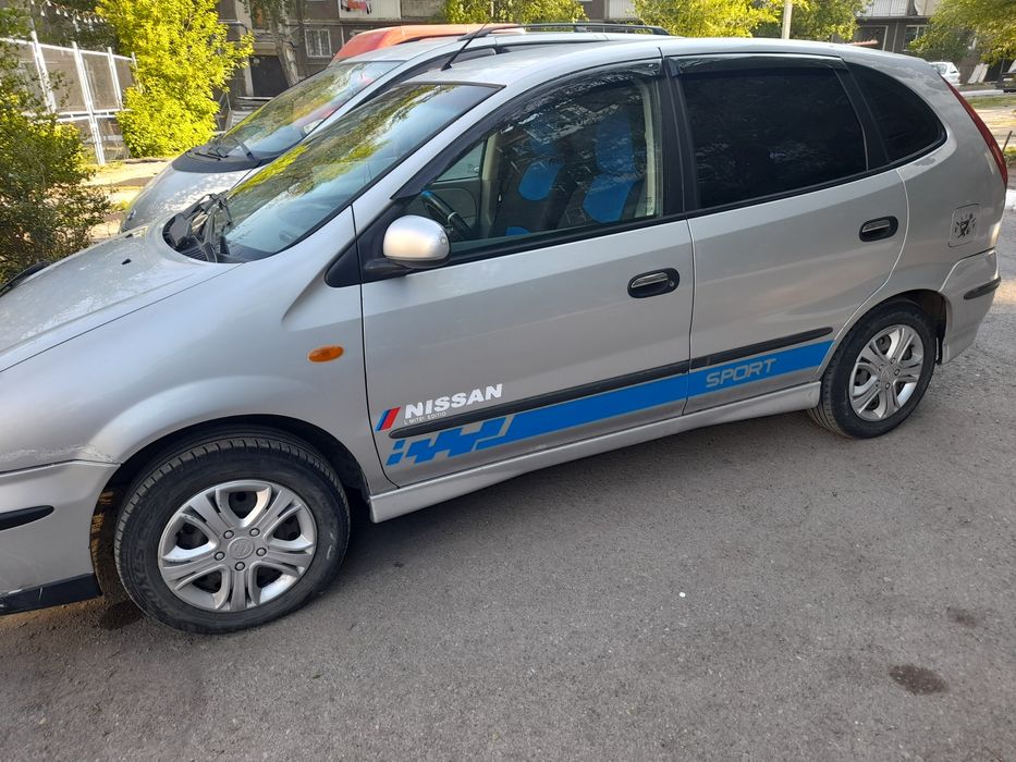 Продам ниссан тино