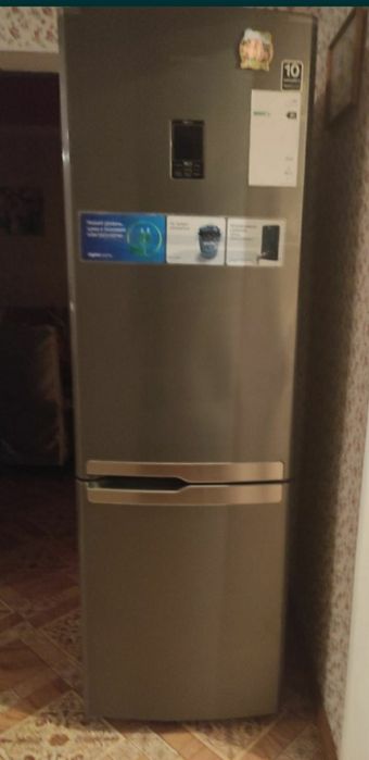 Samsung 1.9м NoFrost investor technology