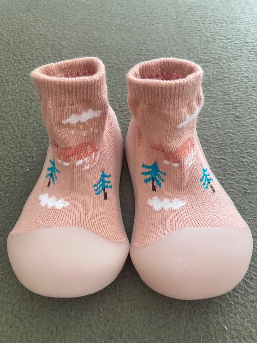 обувки тип чорапи