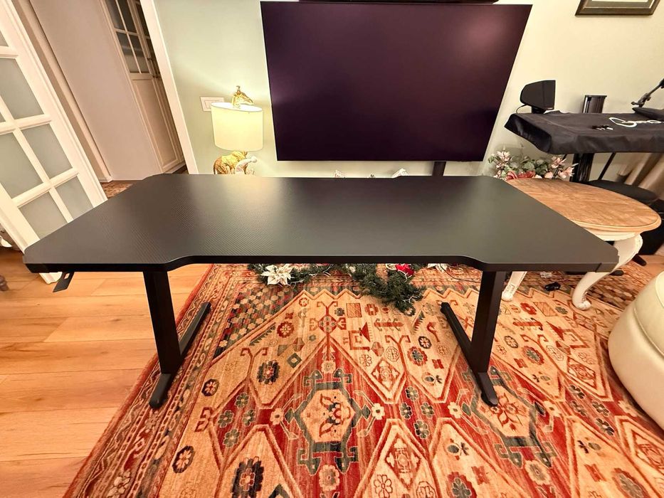Birou de gaming 140 x 60 cm