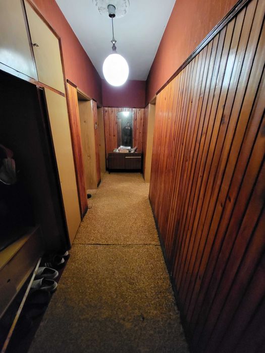 Продава етаж от къща в гр.Пещера