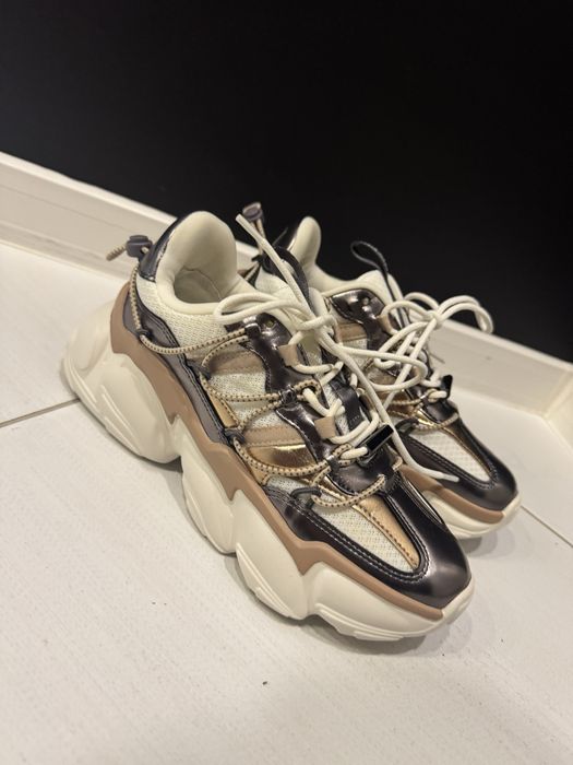 Сникърси Steve Madden