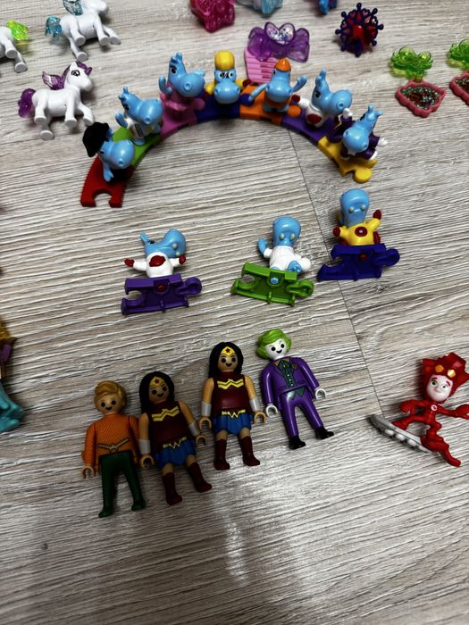 Разные игрушки из киндера