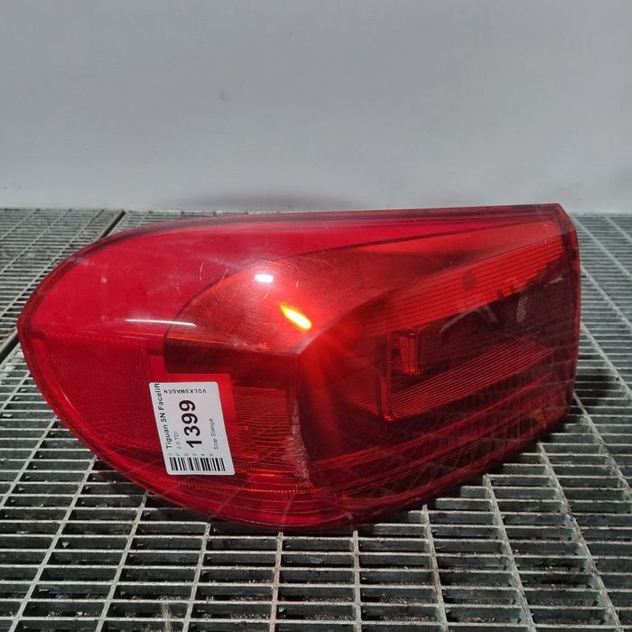 Stop Stanga Volkswagen Tiguan 5N Facelift 2011 - 2015 SUV 4 Usi (1399) Cu led