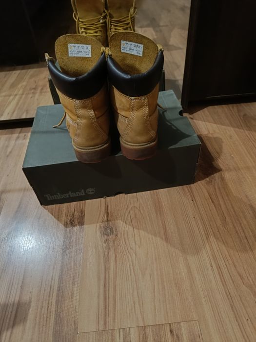 За две обуви 4000