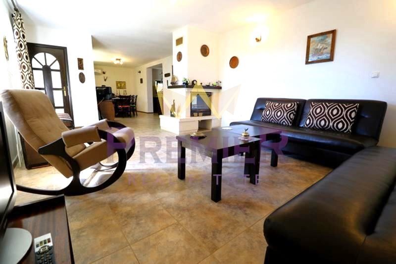 Продава се Къща в Балчик - 190 кв.м за 1343 €/кв.м - Снимка #1