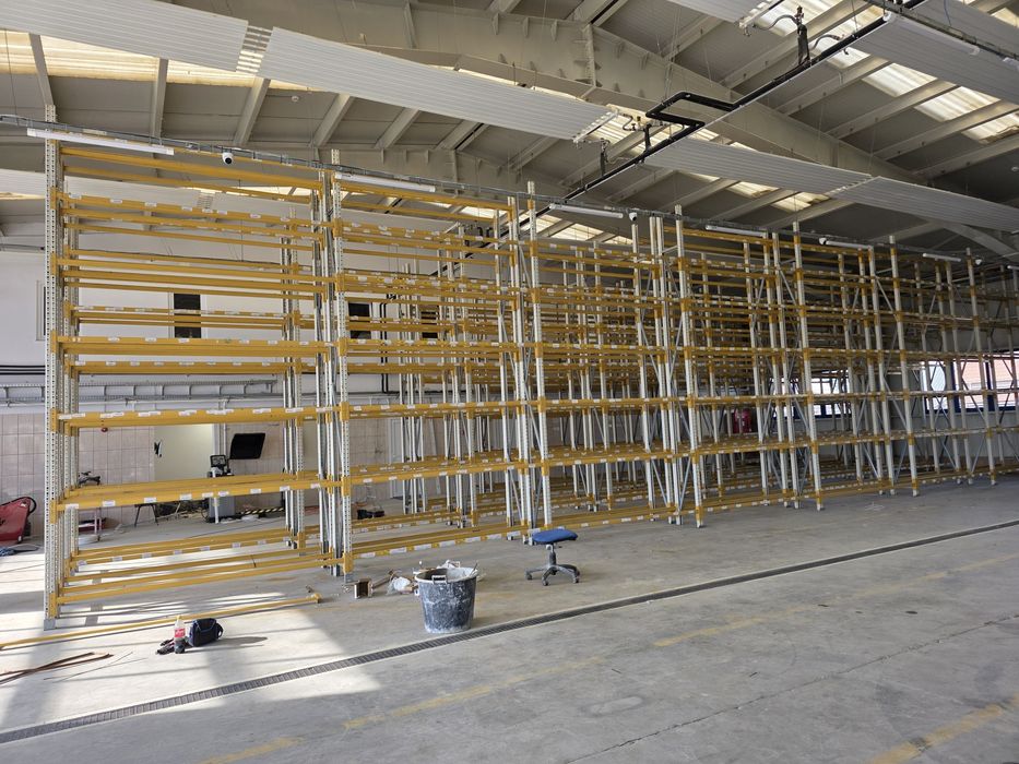 Rafturi metalice pentru anvelope si europaleti