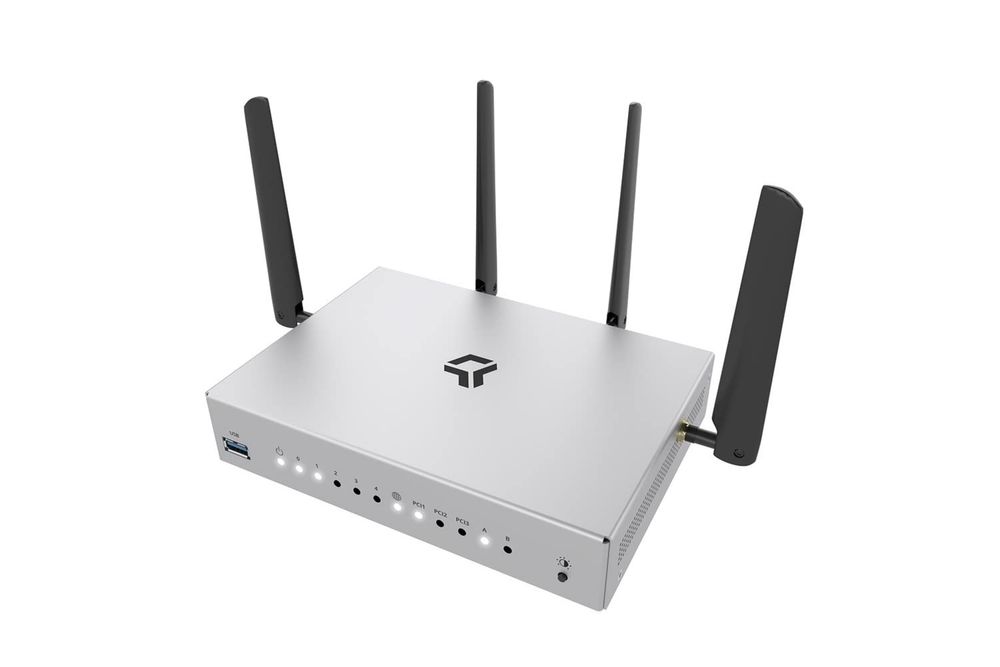 Turris OMNIA Router internet WI-FI 6 TOP