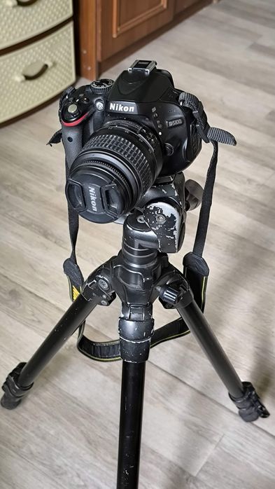 Продам штатив slik able 300dx