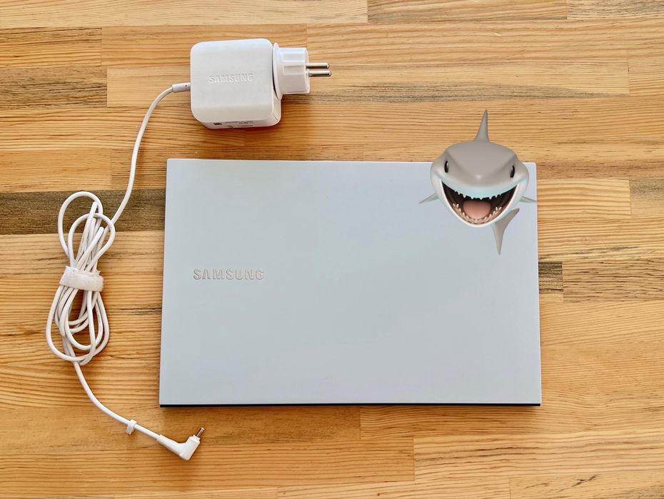 Samsung Galaxy Book Ion 13.3” – i7-10510U | 8GB RAM | 512GB SSD | ultra-ușor 0.97 kg