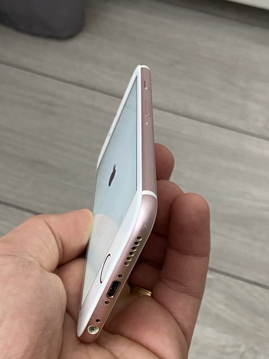 Iphone 6s rose.