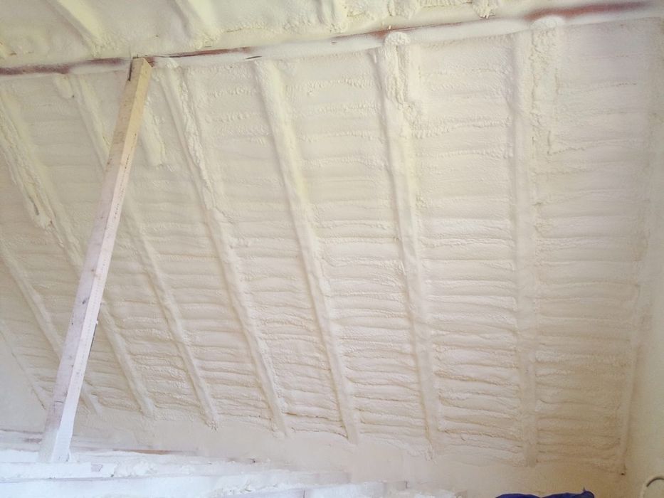 Izolatii cu spuma poliuretanică/pod/acoperiș-Firma Autorizată