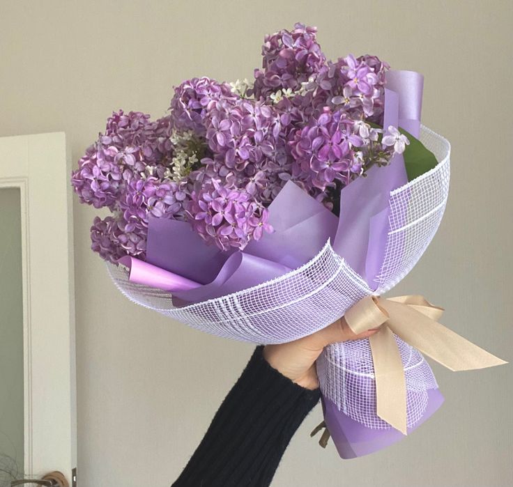 Сирень, букет из сирени сорт королевский