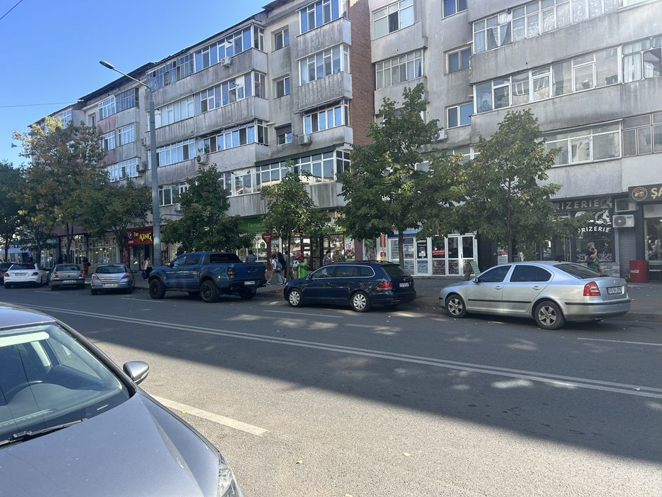 De inchiriat spatiu comercial