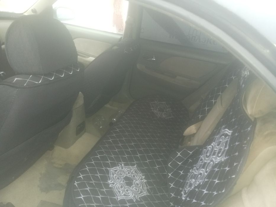 Продам кузовные запчасти