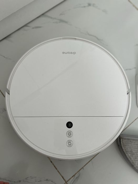 Продам пылесос робот dreame
