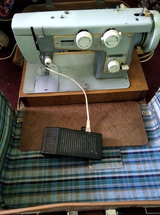 Tikuv mashina sotiladi