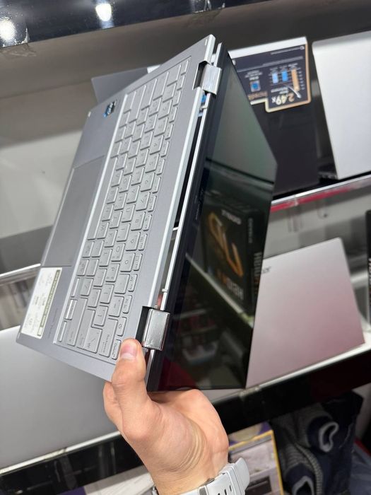 Asus zenbook flip 14 OLED