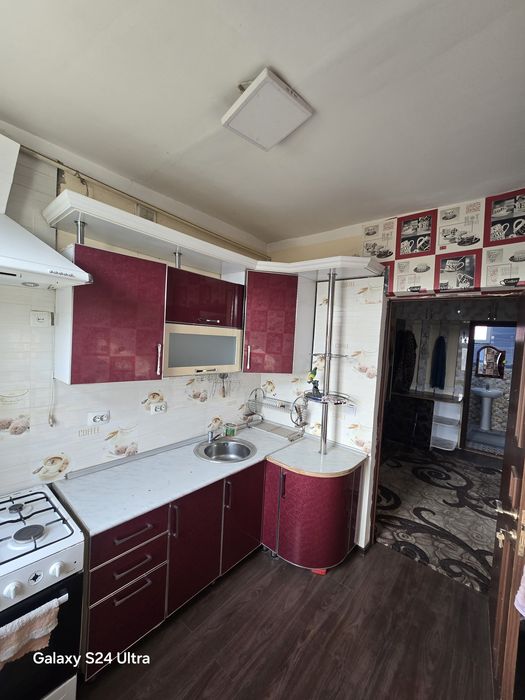 Продаётся 3х комнатная квартира со всеми удобствами. Не доезжая КАГАНА