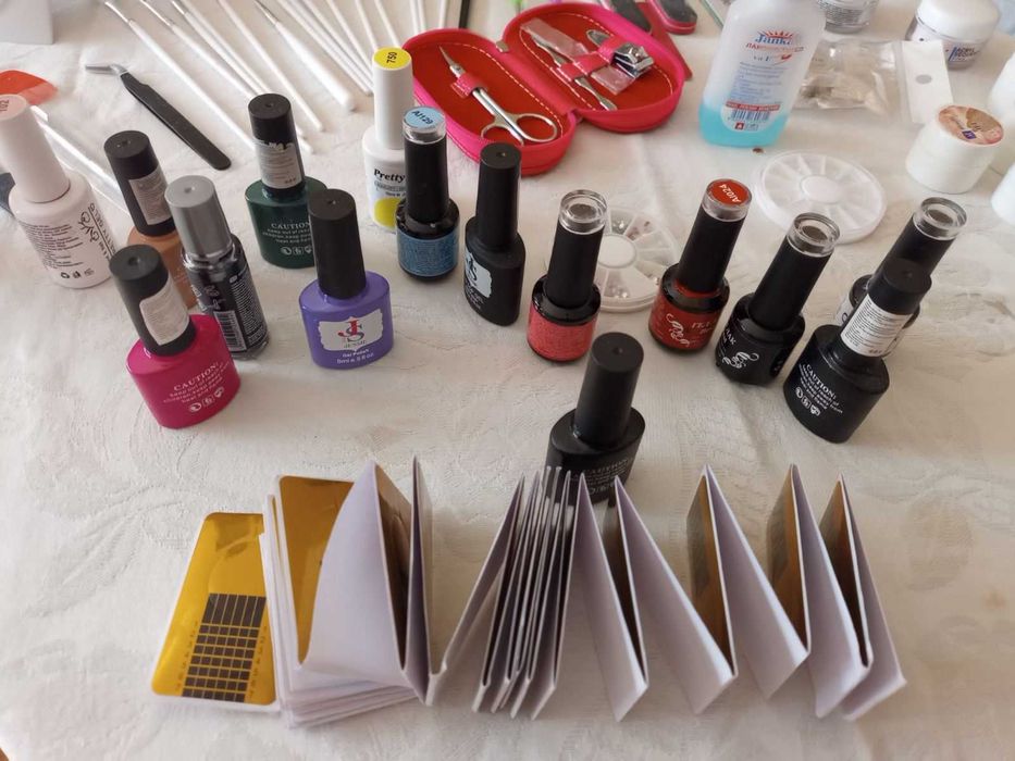 Комплект аксесоари за гел лак - 150 лв.