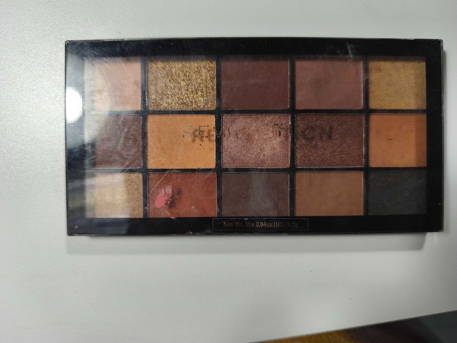 Палитри за грим . Професионална или лична употреба