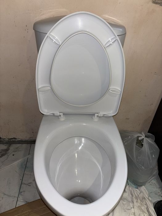 Прода унитаз всрабочем состоянии