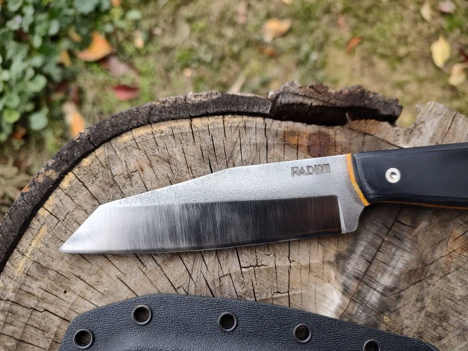 Нож от премиум стомана