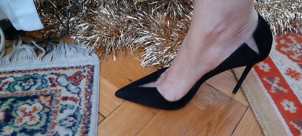 Pantofi Aquazzura deosebiti