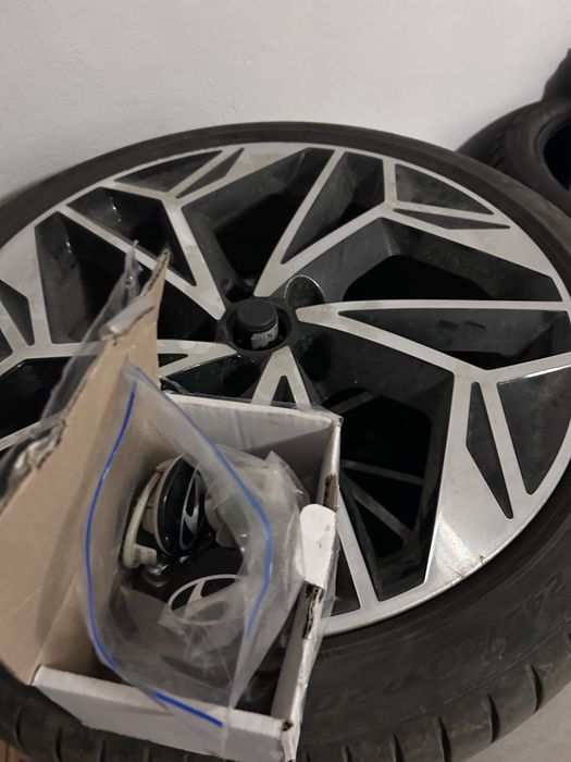 Jante echipate complet originale Hyundai Ioniq 6