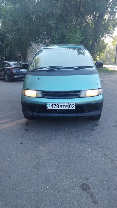 Тайота Люсида. Естима 1993года